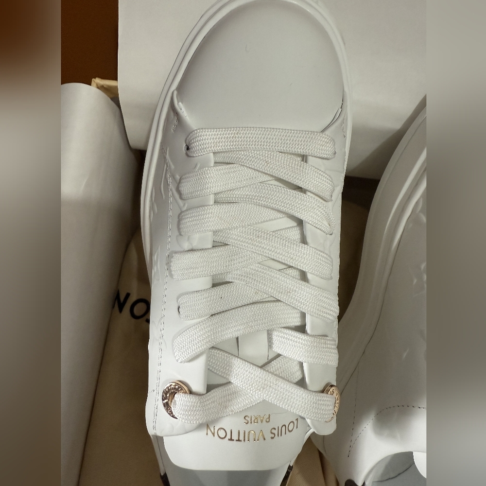 Louis Vuitton Time Out Sneaker - Picture 9 of 12